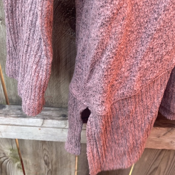 Knit Chic light sweater sz. L - Picture 2 of 4